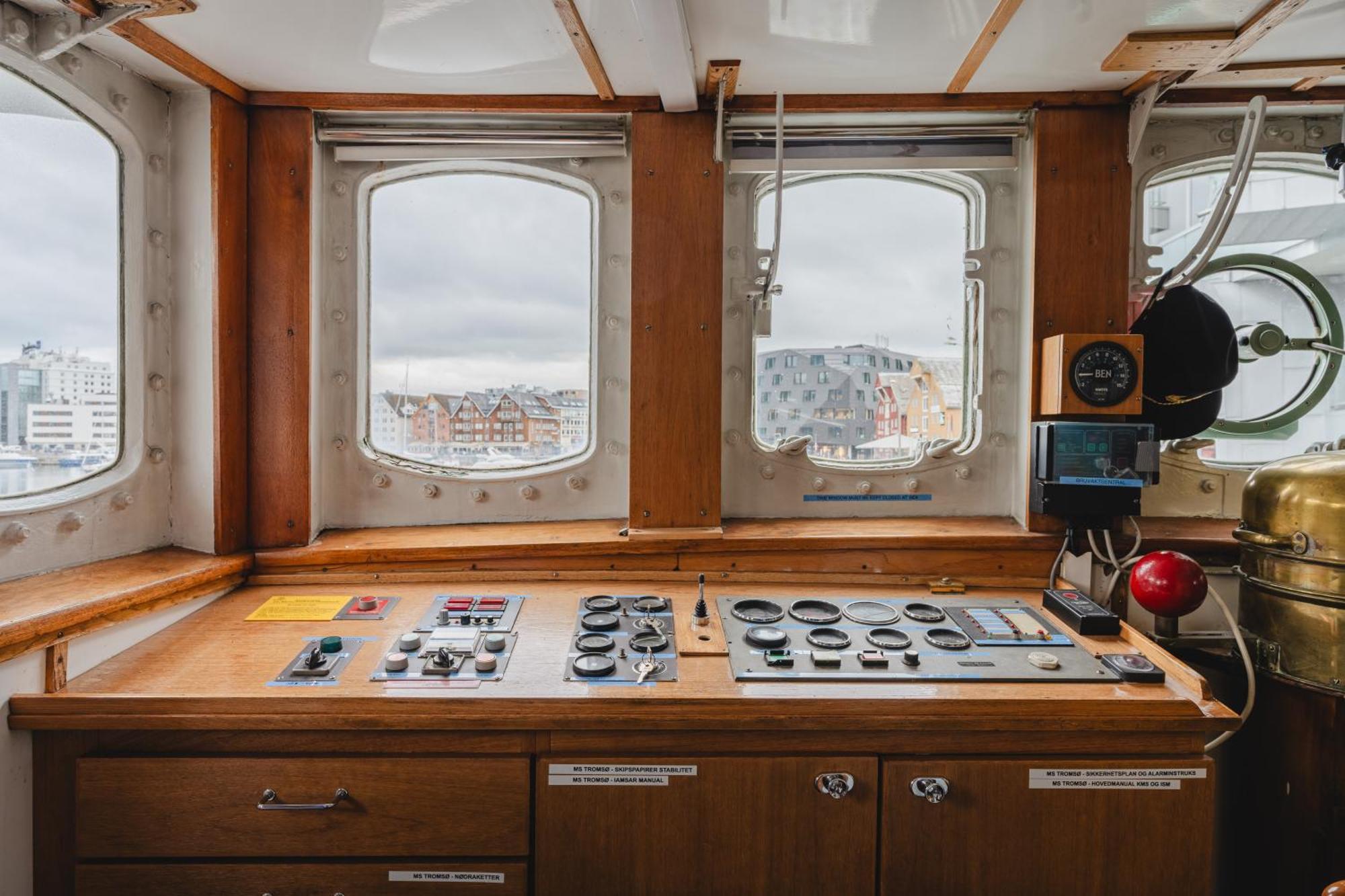 Norwegian Fjord Explorer Line Tromso Bagian luar foto